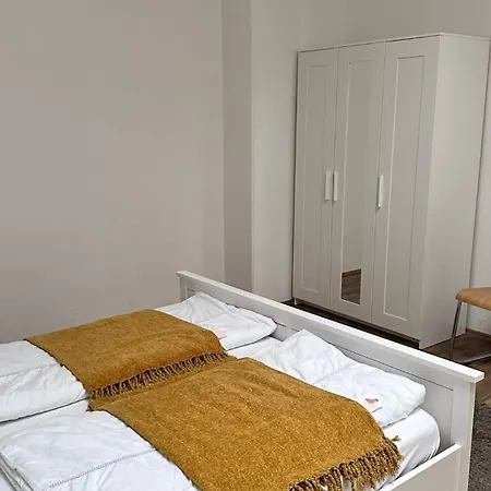 Apartment Ganze Citywohnung 4 Schlafzimmer *